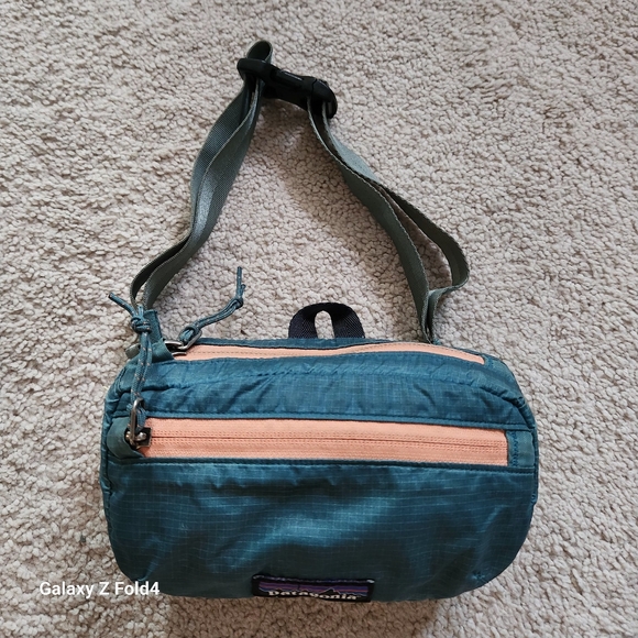 PATAGONIA Lightweight Travel Mini Hip Pack 1L - Picture 7 of 9